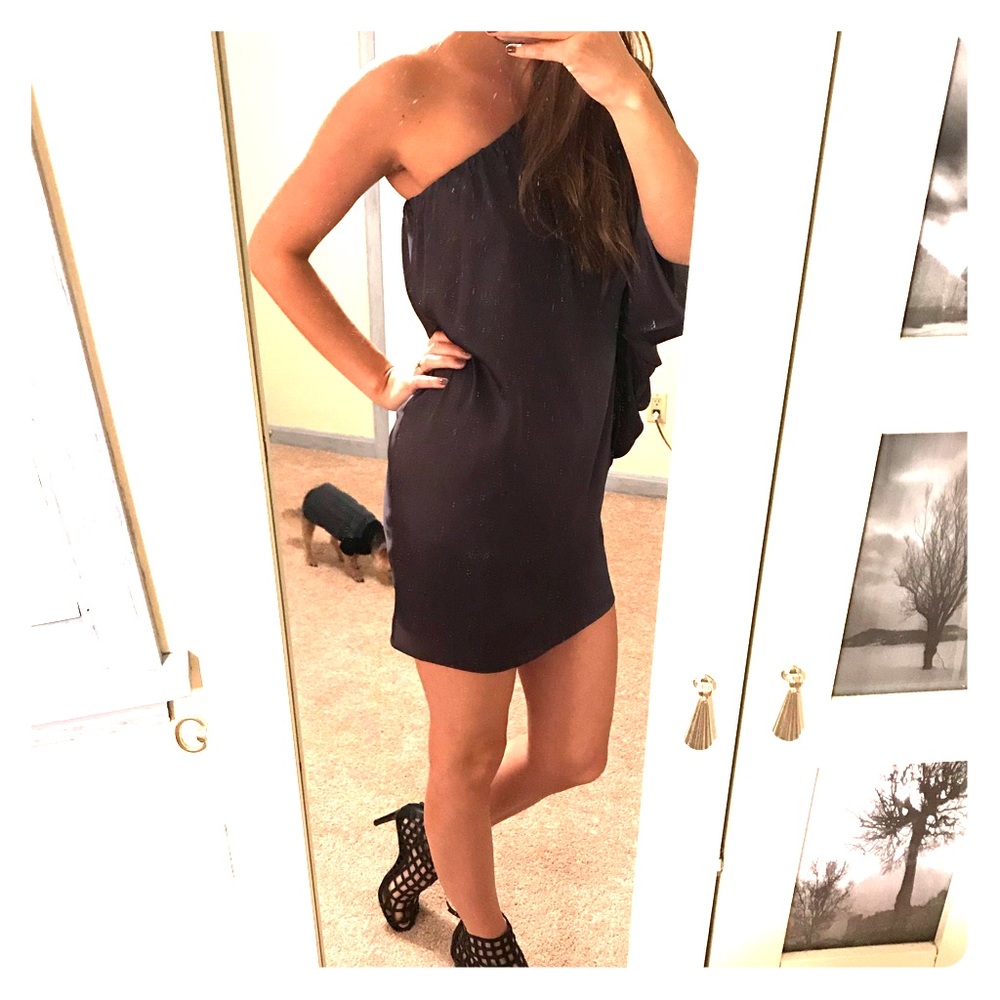 Grey loose fitting one shoulder dress